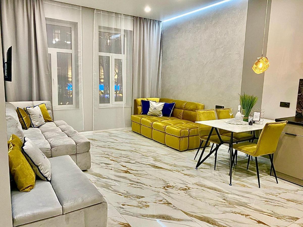 Family Residence Boutique Apartments Lviv Luaran gambar
