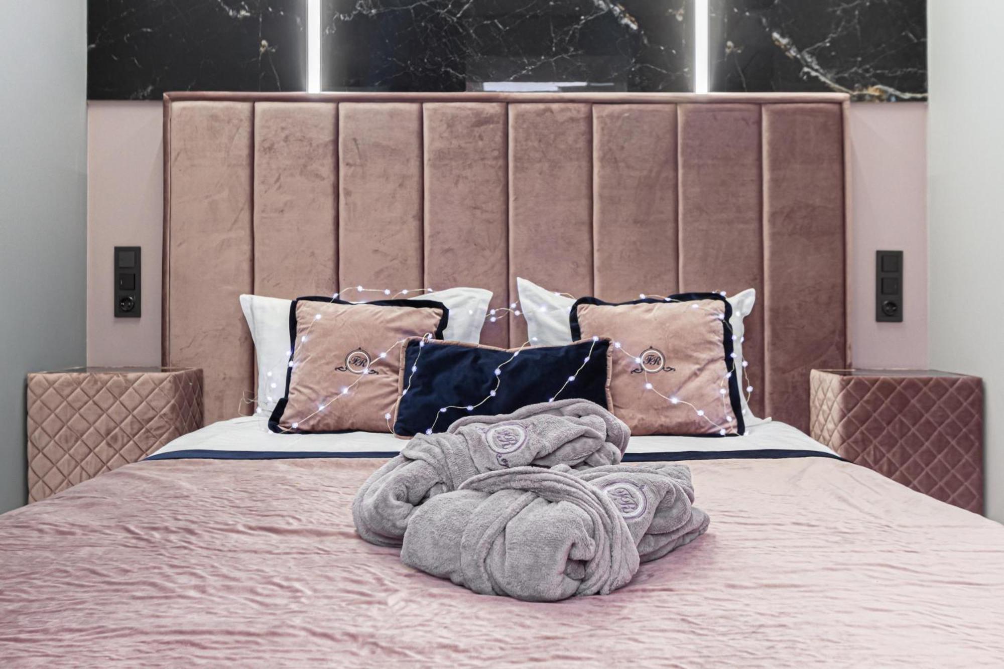 Family Residence Boutique Apartments Lviv Luaran gambar